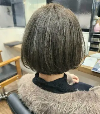 ショート カラー 関口 友菜のヘアスタイル