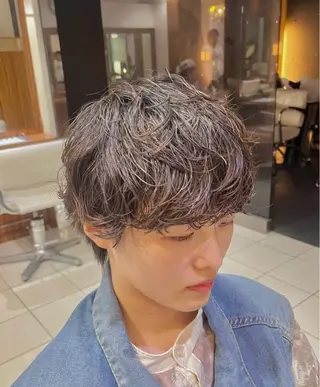 ショート カラー パーマ メンズ パーマ特化美容師 🔥Yoshiyaのヘアスタイル