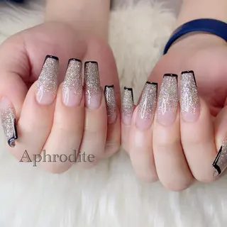 ネイル Aphrodite パラジェル認定サロンのネイルデザイン