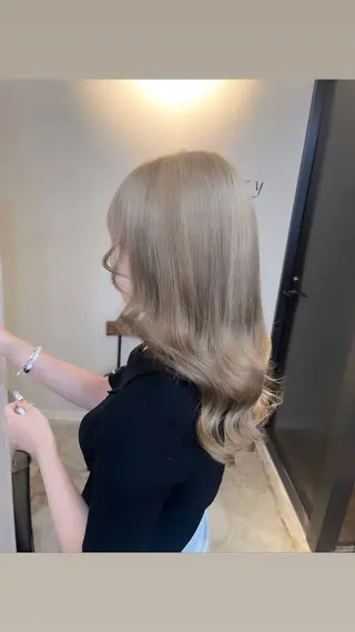 セミロング カラー Sherry大国町所属・Sherry大国町 HIKARUのヘアスタイル