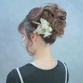 ミディアム ヘアアレンジ 伊藤 玲衣のヘアスタイル