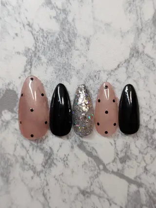 ネイル tiele所属・⚜️salon tiele⚜️Ayaのネイルデザイン