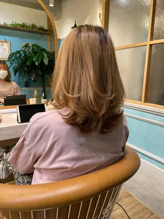 ミディアム 縮毛矯正　髪質改善 韓国風レイヤー　吉田のヘアスタイル