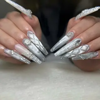 ネイル Michi_Nails_Salon所属・Michi Nail Staffのネイルデザイン