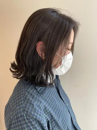 ミディアム カラー 顔まわりカット✄ ベージュカラー🧸のヘアスタイル