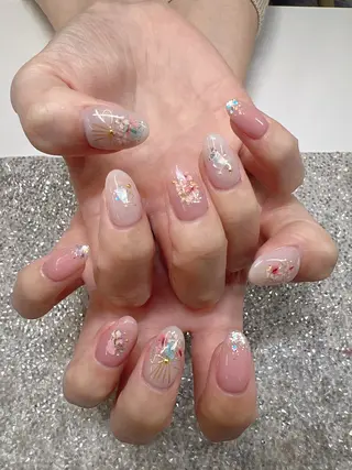 ネイル Guarendo錦糸町店所属・ガレンドウ 白澤 愛子のネイルデザイン