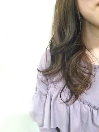 カラー 乳井 悠香のヘアスタイル