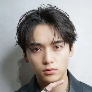 ショート パーマ メンズ MEN'S HAIR BLEACHi 盛岡店所属・渡辺 賢明のヘアスタイル