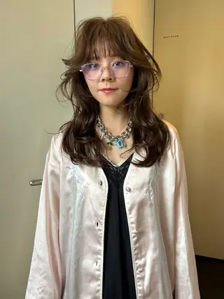 セミロング カラー mizuki/ピンク ベージュ.レイヤーのヘアスタイル