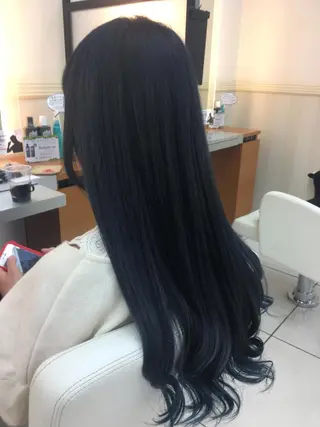 ロング N° jillva ♦️川端裕司♦️のヘアスタイル