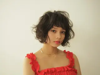 ミディアム 似合わせ艶髪カラー ❤️ハダユミのヘアスタイル