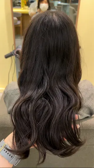 カラー 一條 乃亜のヘアスタイル