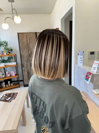 ミディアム 手塚 麗のヘアスタイル
