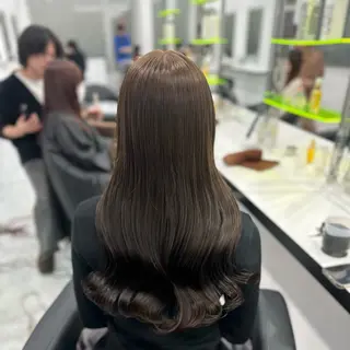 セミロング カラー 🫧ハイトーン🫧 ベージュ🫧徹哉のヘアスタイル