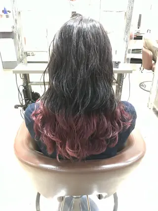 ロング ヲタク美容師 店長　上原のヘアスタイル
