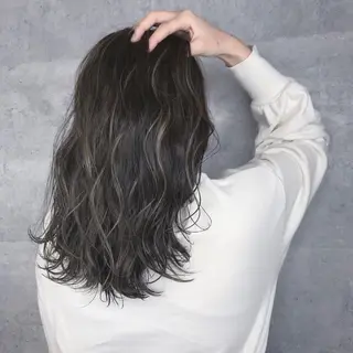 セミロング カラー アンダーバーホワイト_WHITE所属・_WHITE芝本 賢吾【天王寺店】のヘアスタイル