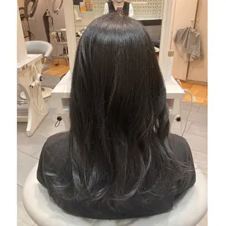 ロング カラー 西田 夏望のヘアスタイル