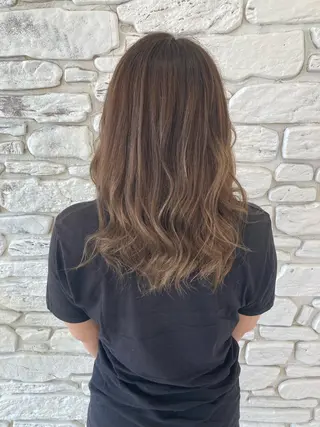 セミロング 浅岡 のどかのヘアスタイル