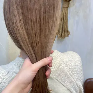 カラー 丸田優奈 /ショートカットのヘアスタイル