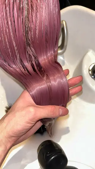 セミロング hair make feel lua所属・河野 有吾のヘアスタイル