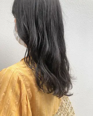 ミディアム カラー 🩰オリーブ/ ベージュ松本咲花🩰のヘアスタイル