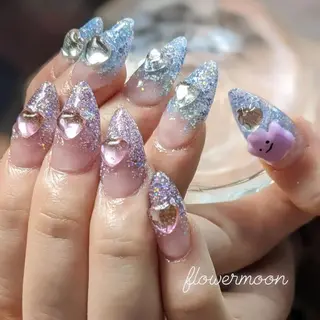 ネイル フラワー ムーンのネイルデザイン