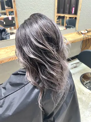 セミロング カラー 💖梅田レイヤー💖 副店長Tsubasaのヘアスタイル
