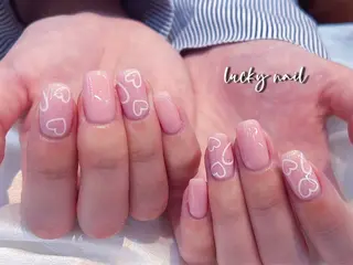 ネイル ラッキーネイルサロン西川口東口店所属・山田 由奈のネイルデザイン