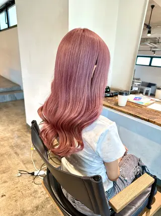 セミロング カラー ✨艶ブリーチカラー ✨四ノ宮裕己のヘアスタイル