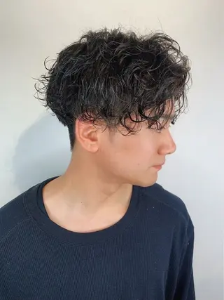 パーマ メンズ 西 千穂乃のヘアスタイル