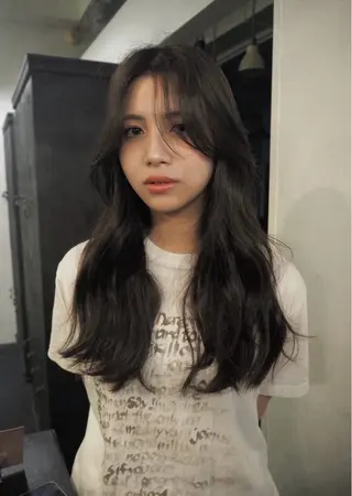 ロング COME G HEAD 上之裏所属・高木 青空のヘアスタイル