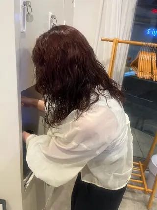 ミディアム パーマ benji 登戸所属・竹内 菜々子のヘアスタイル