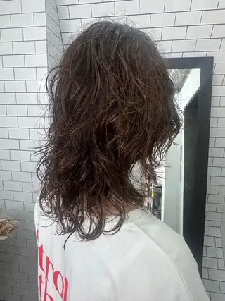 セミロング パーマ 妙見 知洋のヘアスタイル