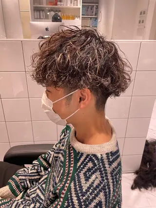 ショート カラー パーマ ヘアアレンジ メンズ キッズ ネイル マツエク・マツパ アイブロウ スパイキー/フェザー /波巻き/かいとのヘアスタイル