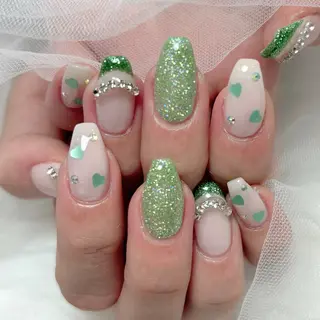 ミディアム Conjunim MAMI🎀✨のネイルデザイン