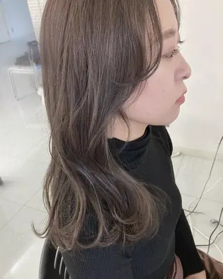セミロング roka ノゾミのヘアスタイル