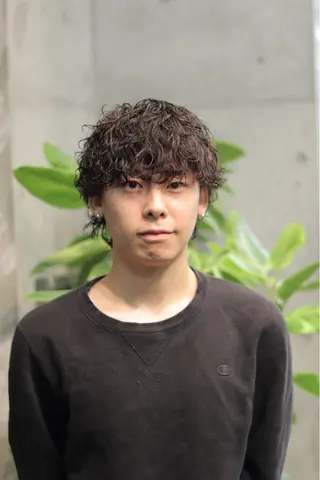 ショート パーマ メンズ 山口 陽平のヘアスタイル