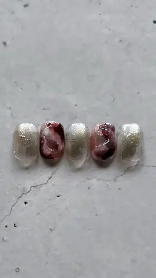 ネイル 関山 志乃のネイルデザイン