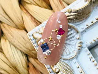 ネイル f'bloom  L’ecrinのネイルデザイン