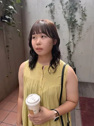 ミディアム パーマ 大橋 芽衣のヘアスタイル