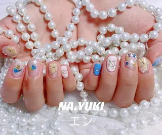 ネイル 🦋 Queenieのネイルデザイン