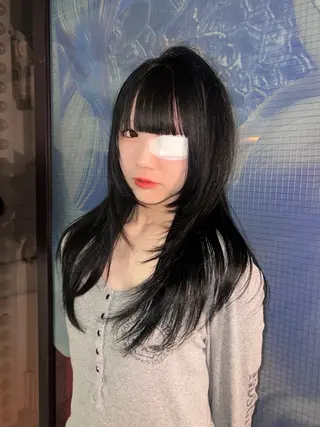 ロング AIRA/ブリーチ ‪/透明感カラーのヘアスタイル