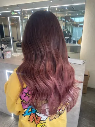 ロング lift by mag所属・ユナ ナチュラル／透明感のヘアスタイル