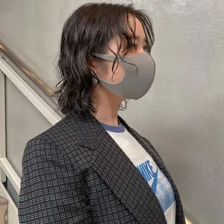 ミディアム カラー パーマ ウルフカット 811 大阪梅田 ウルフのヘアスタイル