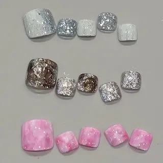 ネイル HERE'Re所属・HERE'Re tomokaꪔ̤̮のネイルデザイン