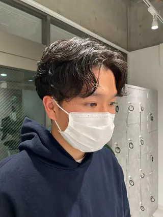 パーマ メンズ アイブロウ スズキ シオリのヘアスタイル