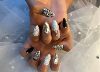 ネイル ✴︎ Delightのネイルデザイン