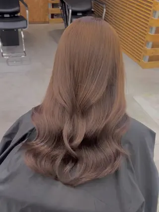 ミディアム カラー パーマ ブリーチなし/ ベージュ/akiraのヘアスタイル