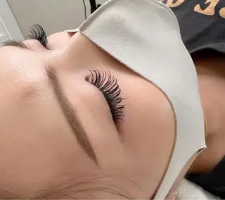 マツエク・マツパ ecru. eyelashのマツエク・マツパデザイン