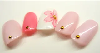 ネイル ゲン レイカのネイルデザイン